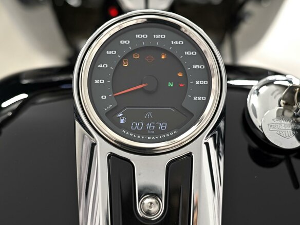 2025 Harley-Davidson Fat Boy, чёрный, 2949000 рублей - вид 8