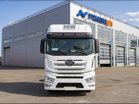 2024 FAW J7, белый, 8900000 рублей, вид 2