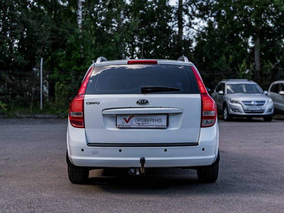 2011 Kia Ceed I Рестайлинг, белый - вид 3