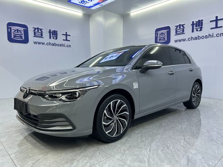 2023 Volkswagen Golf VIII, серебристый, 1990000 рублей, вид 1