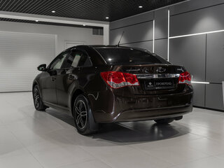 2014 Chevrolet Cruze I Рестайлинг, коричневый, 695000 рублей, вид 4