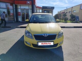2010 Skoda Fabia II Рестайлинг, жёлтый, 500000 рублей, вид 2