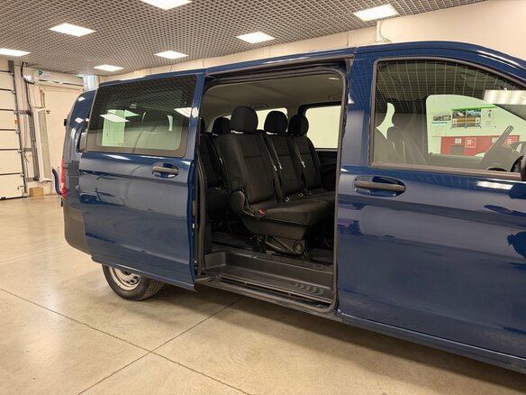 2018 Mercedes-Benz Vito 114 CDI L3 III (W447), синий, 2950000 рублей - вид 12