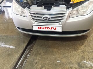 2010 Hyundai Elantra IV (HD), серебристый, 650000 рублей, вид 1