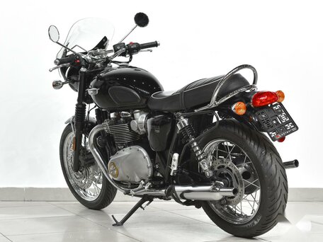 2020 Triumph Bonneville T120, чёрный, 879000 рублей, вид 5