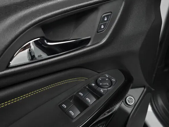 2023 Chevrolet Trax II, белый, 1500000 рублей - вид 11