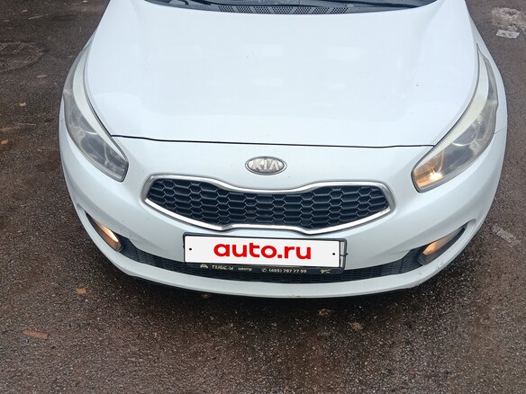 2013 Kia Ceed II, белый, 750000 рублей