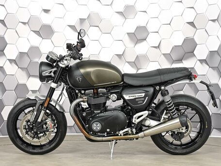 2024 Triumph Speed Twin, серый, 1475000 рублей, вид 4
