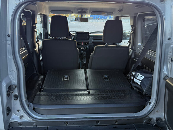 2020 Suzuki Jimny IV, серый, 2600000 рублей - вид 13