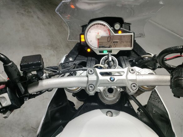 2019 BMW S 1000 R, белый, 1213000 рублей - вид 4