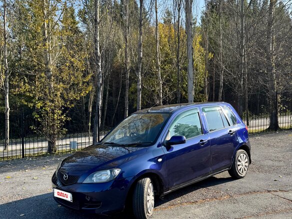2003 Mazda Demio II (DY), синий, 255000 рублей