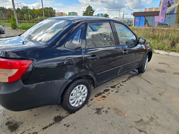 2015 Lada (ВАЗ) Granta I, чёрный, 185000 рублей - вид 6