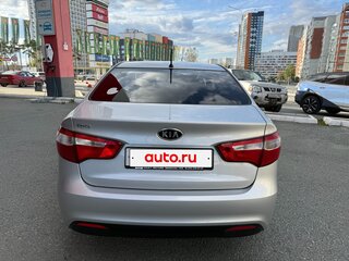 2012 Kia Rio 5-speed III, серебристый, 777000 рублей, вид 5