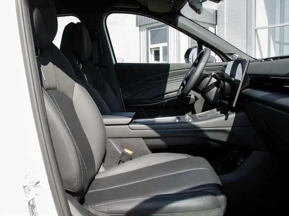 2026 Omoda C7, белый, 3068010 рублей - вид 11