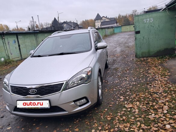 2011 Kia Ceed I Рестайлинг, серебристый, 850000 рублей - вид 1