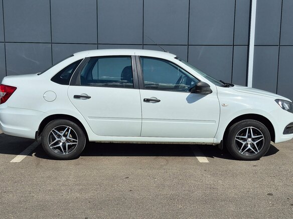 2018 Lada (ВАЗ) Granta I Рестайлинг, белый - вид 8