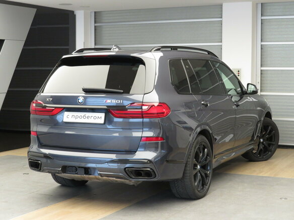 2021 BMW X7 M50i I (G07), серый - вид 1