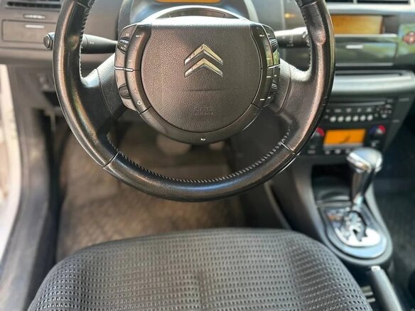 2006 Citroen C4 I, белый, 300000 рублей - вид 7