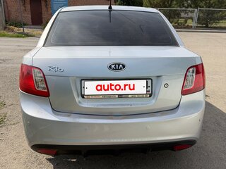 2009 Kia Rio II Рестайлинг, серебристый, 600000 рублей, вид 5