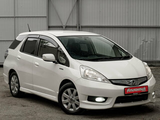 2013 Honda Fit Shuttle I Рестайлинг, белый, 935000 рублей, вид 3