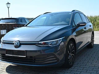 2023 Volkswagen Golf VIII, серый, 3457000 рублей, вид 1