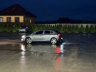 2011 Opel Astra J, серый, 720000 рублей, вид 1