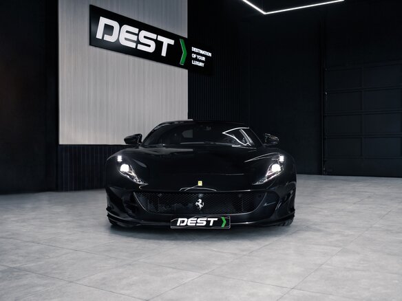 2019 Ferrari 812 Superfast, чёрный, 35000000 рублей - вид 4