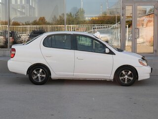 2002 Toyota Platz, белый, 400000 рублей, вид 4