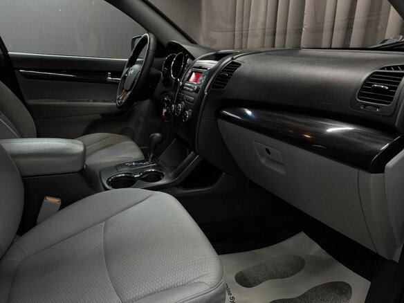 2010 Kia Sorento II, чёрный, 1119900 рублей - вид 17