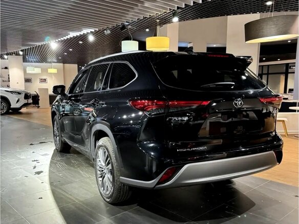2026 Toyota Highlander IV (XU70), чёрный, 5750000 рублей - вид 6