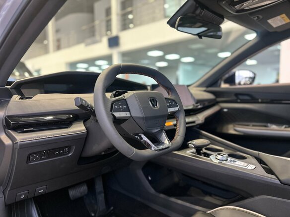 2024 Changan UNI-V I, серый, 3279900 рублей - вид 12