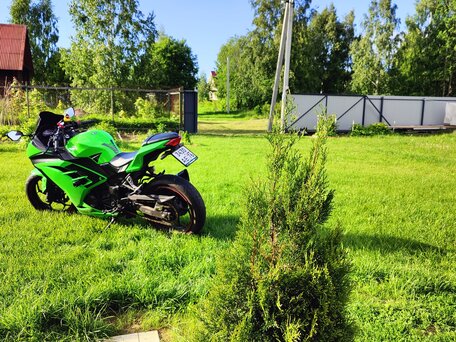 2013 Kawasaki Ninja 300, зелёный, 410000 рублей, вид 2
