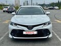 2020 Toyota Camry VIII (XV70), белый, 2890000 рублей - вид 1