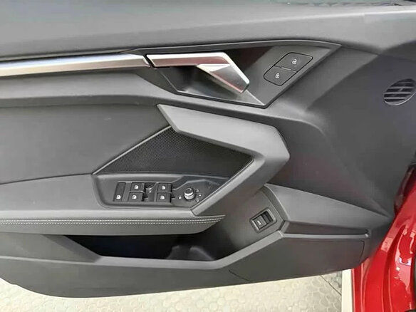 2023 Audi A3 35 TFSI Long IV (8Y), красный, 1790000 рублей - вид 13