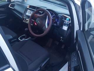2019 Honda Fit III Рестайлинг, белый, 1150000 рублей, вид 5