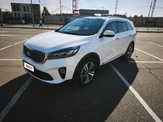2018 Kia Sorento III Prime Рестайлинг, белый, 3400000 рублей, вид 3