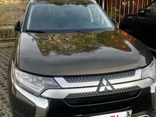 2020 Mitsubishi Outlander III Рестайлинг 3, коричневый, 2050000 рублей, вид 3