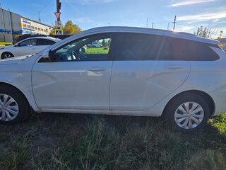 2024 Lada (ВАЗ) Vesta SW I Рестайлинг (NG), белый, 1350000 рублей, вид 4