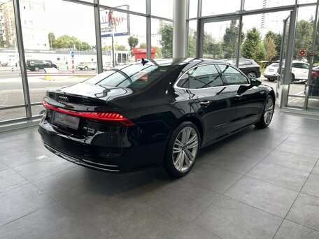 Audi A7 II (4K)
