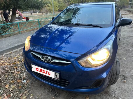 2011 Hyundai Solaris I, синий, 575000 рублей, вид 2