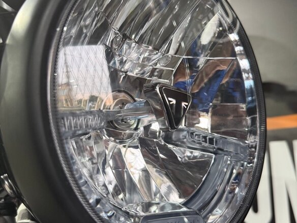 2024 Triumph Speed Twin, пурпурный, 1400000 рублей - вид 12