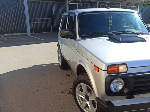 2024 Lada (ВАЗ) Niva Legend I, серый, 900000 рублей - вид 1