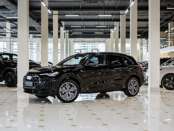 2026 Audi Q5 L III (GU), чёрный, 6375000 рублей