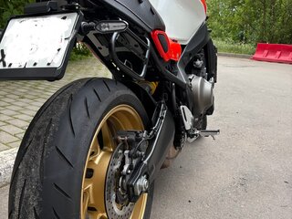 2025 Yamaha XSR900, белый, 1300000 рублей, вид 5