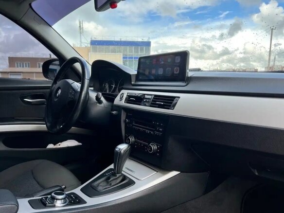 2010 BMW 3 серии 318i V (E90/E91/E92/E93) Рестайлинг, чёрный, 915000 рублей - вид 7