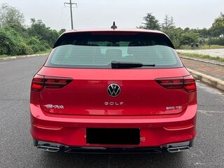 2023 Volkswagen Golf VIII, красный, 2200000 рублей, вид 5