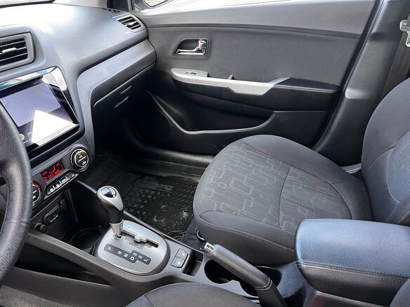 2012 Kia Rio 4-speed III, серый, 850000 рублей - вид 8