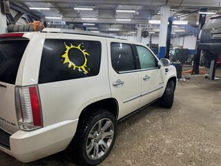2013 Cadillac Escalade III, бежевый, 3000000 рублей, вид 5