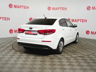 2017 Kia Rio III Рестайлинг, белый, 869000 рублей, вид 5