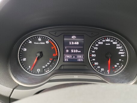 2013 Audi A3 III (8V), белый, 1130000 рублей, вид 3